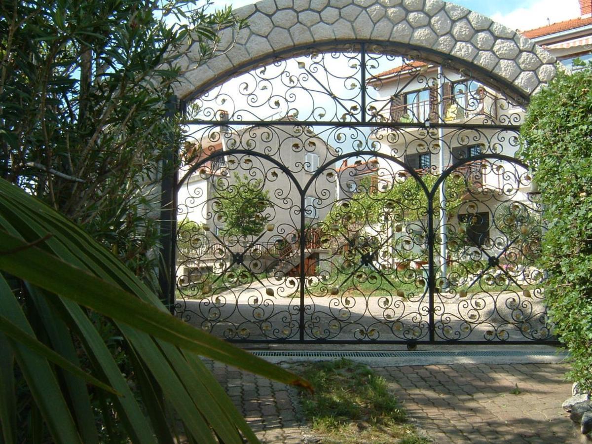 La Villa - Beach House & Rooms ซริกเวนิซา ภายนอก รูปภาพ